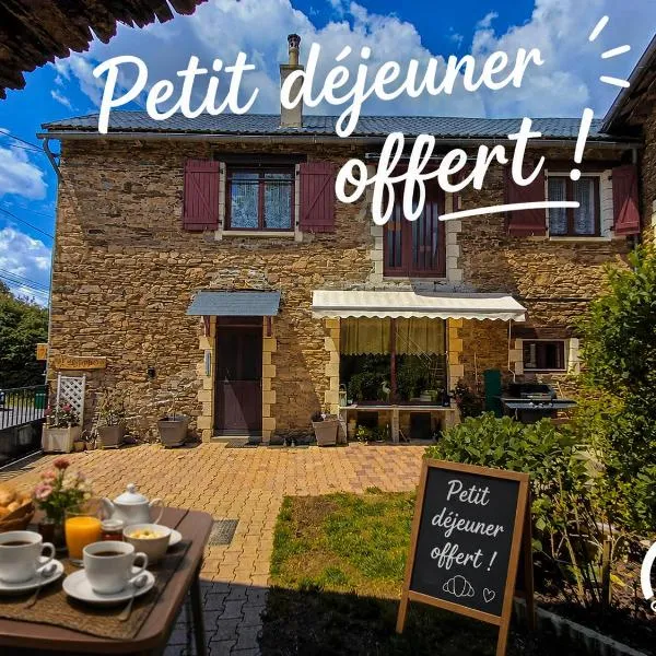 L'Escapade de JOS , chambres et table d'hôte – hotel w mieście Pont-de-Salars