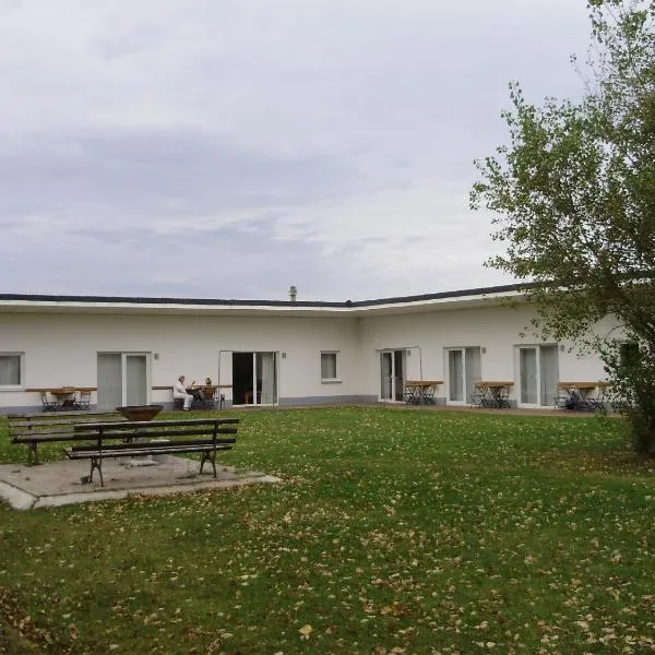 Pension am Sundhäuser See, hotel v destinaci Nordhausen