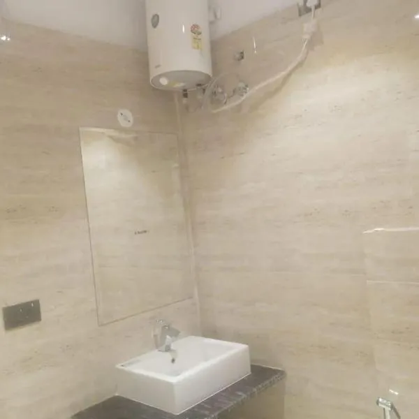 Hotel R R - 2 Minutes Walkable Distance New Delhi Railway Station photo 2