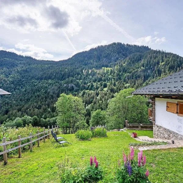 Le Bersend에 위치한 호텔 Chambre d'hôte dans Chalet d'Alpage