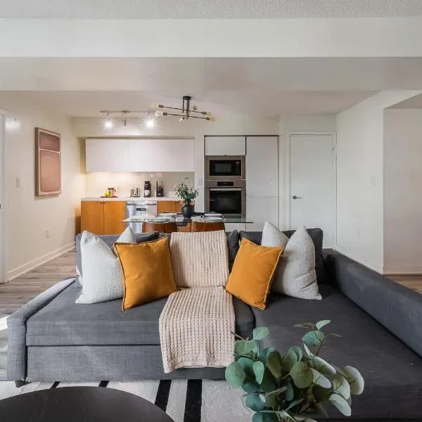 Luxury Waterfront Escape Stylish 3BR Condo, hotel a Toronto