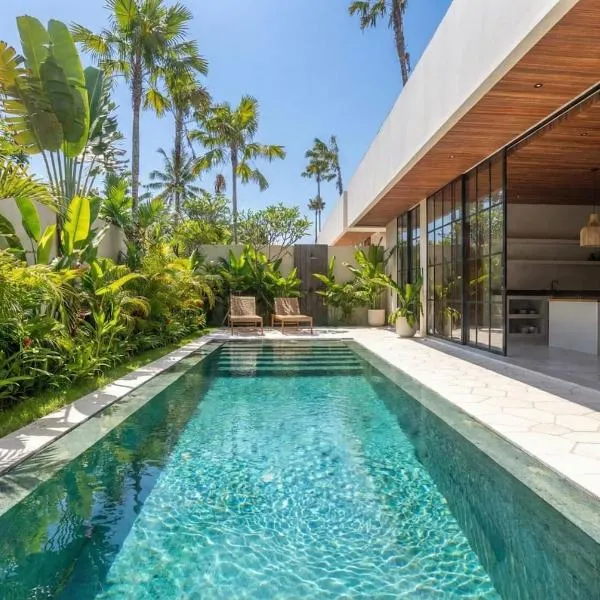 The Dreamland by The Young Villas, hotel in Uluwatu