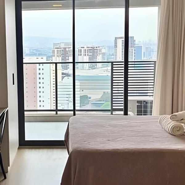 Apto de luxo com piscina incrível, academia(2211A)