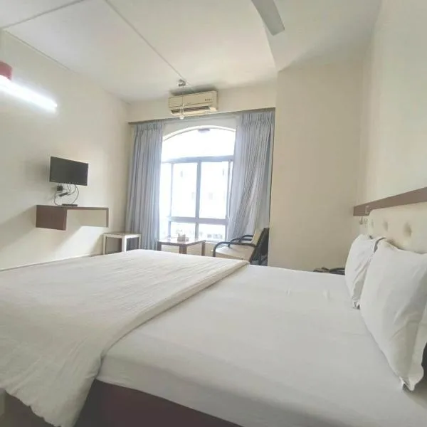 Hotel Rajtara，薩塔拉的飯店