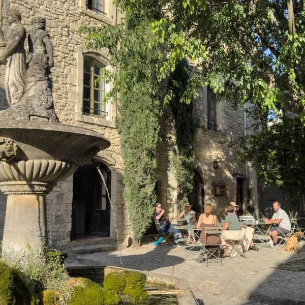 Auberge du Presbytère, hótel í Saignon