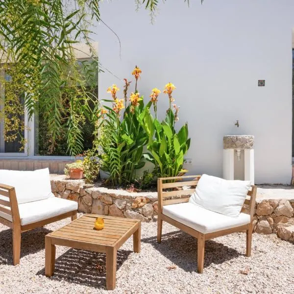 Garden Cottage, hotel a Moncarapacho