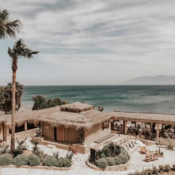 Sagredo Beachfront Retreat & Spa by E-GEO, ξενοδοχείο στον Άγιο Φωκά