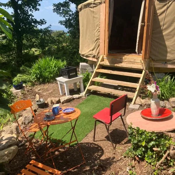 Adorable Yurt Glamping Bantry, hotel sa Bantry