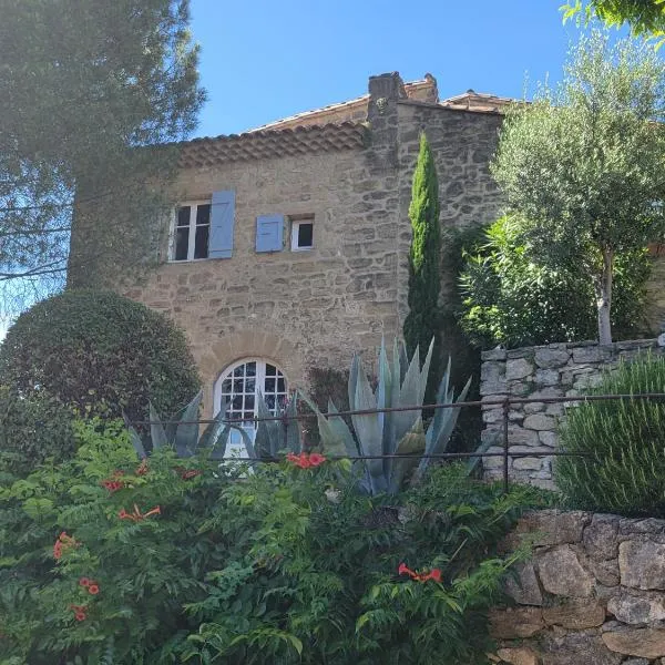 La bastide sous les tours - chambres d'hôtes de charme, хотел в Grane