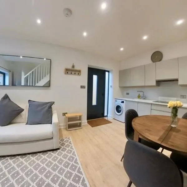 The Studio House Warminster, 4 miles from Longleat, hotel di Warminster