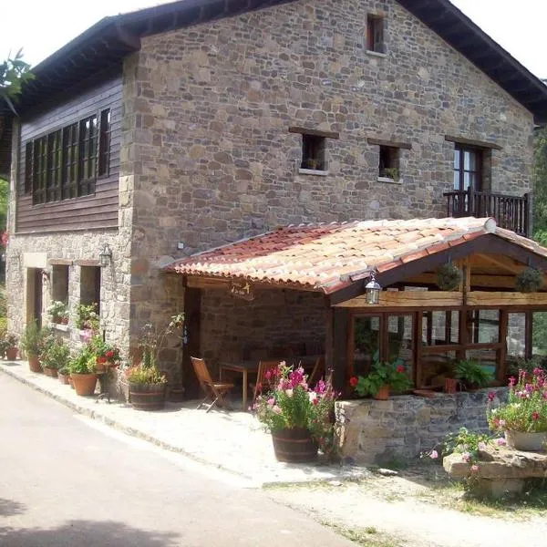 Casa de Aldea Los Valles、La Lleraのホテル