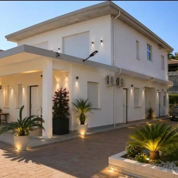 Le Magnolie, Hotel in Mandatoriccio