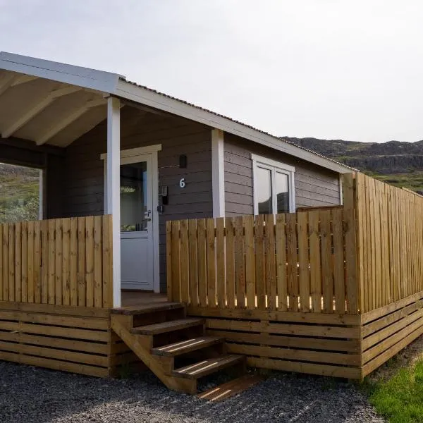 Hvammur 6 with private hot tub, viešbutis mieste Hafnarhólmur