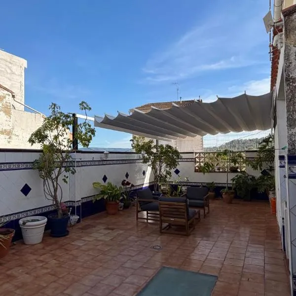 Casa Rural Tío Cuchi, hotel in Bolbaite