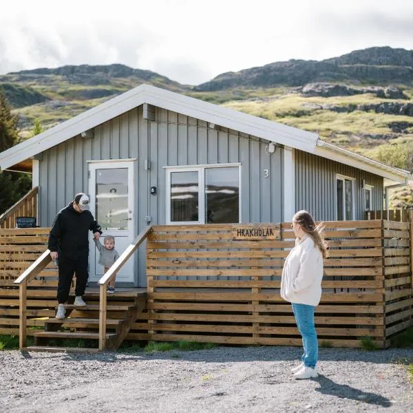 Hvammur 3 Hrakhólar with private hot tub, viešbutis mieste Kaldrananes