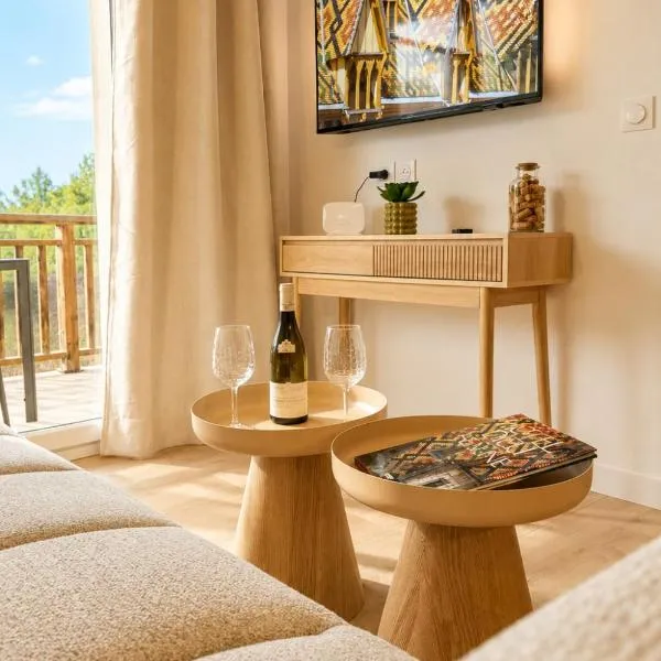Chez Marcel - Cosy en famille - Piscine & Sauna, Hotel in Levernois