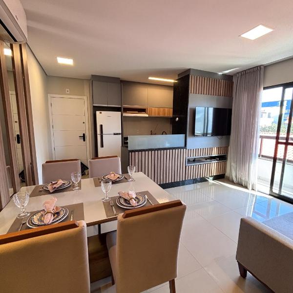 Lindo apartamento a poucos metros do mar