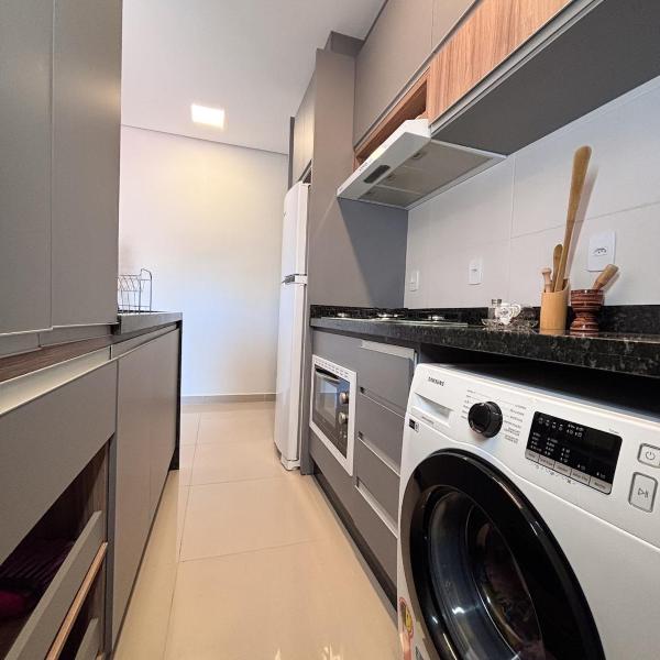 Lindo apartamento a poucos metros do mar - Foto 5