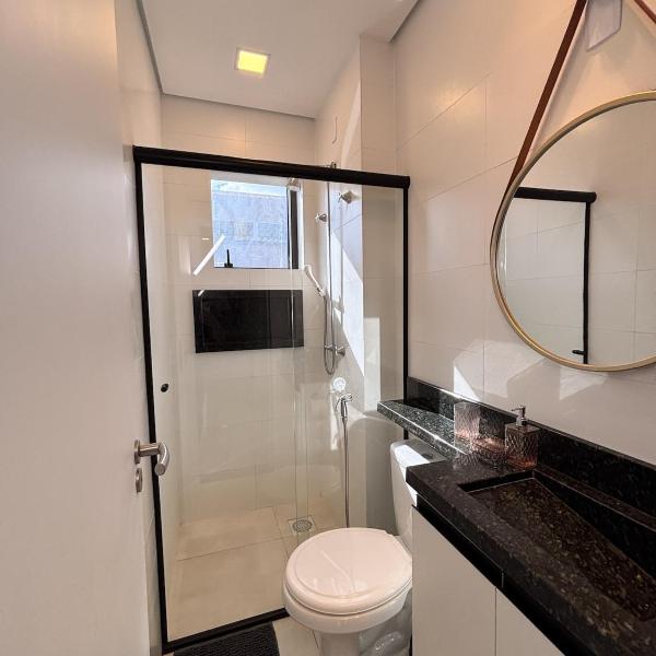 Lindo apartamento a poucos metros do mar - Foto 3