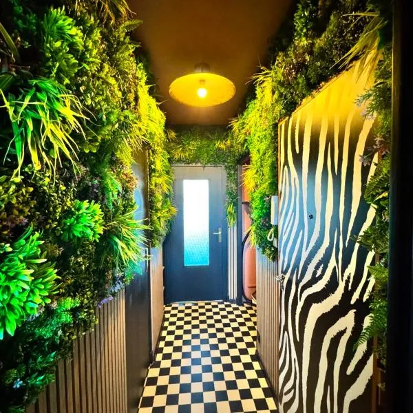 Mango Jungle - Appartement chaleureux sur le thème de la jungle avec balcon à Grenoble, hotel Grenoble-ban