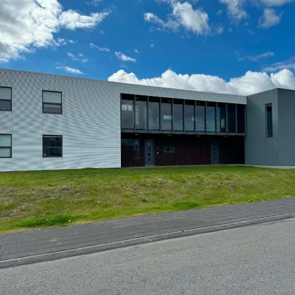 Dalsbraut, hotel sa Njarðvík