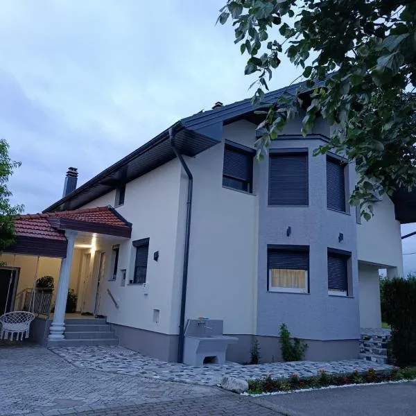 Apartman Lili, מלון בביחאץ'