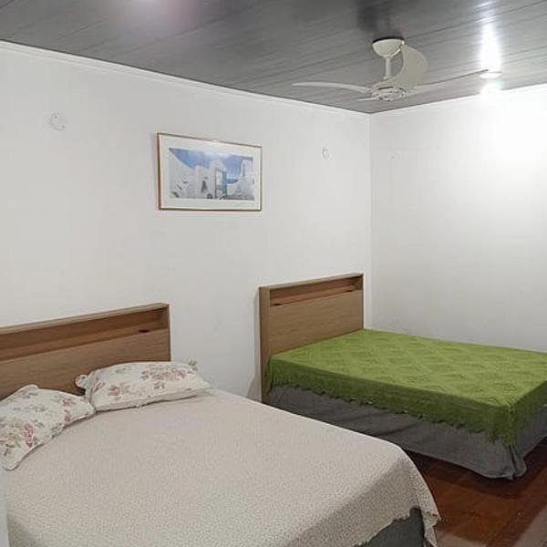 SUA CASA ECONÔMICA NO CENTRO de CABO FRIO - Foto 2