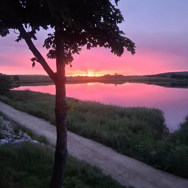 Mieszkanie nad jeziorem na Mazurach, hotel v destinácii Upałty