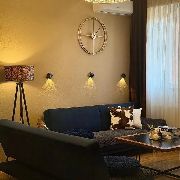 Cozy Central Apartment, hotel in Gjakove
