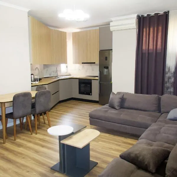 Trinity Apartament, hotel in Durrës