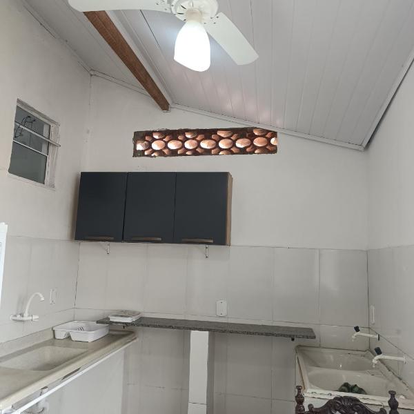 Casa inteira 4 pessoas, 2 quartos, suite ar, 2 banheiros, home office, estacionamento, próx praia Itaúna - Foto 5