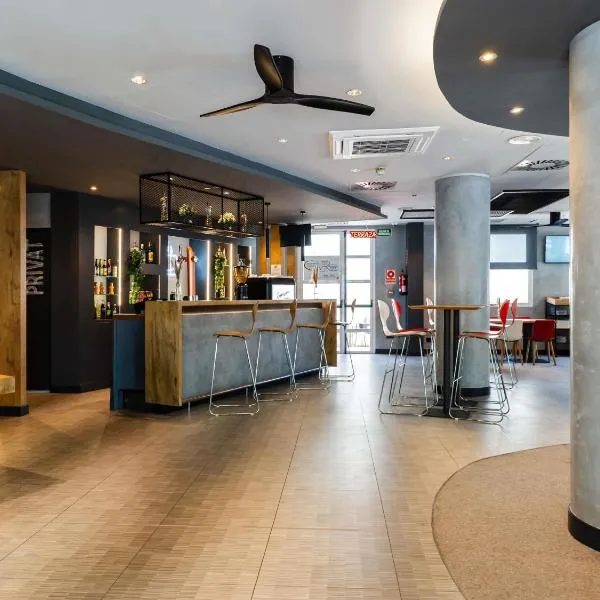 Ibis Barcelona Castelldefels, khách sạn ở Castelldefels