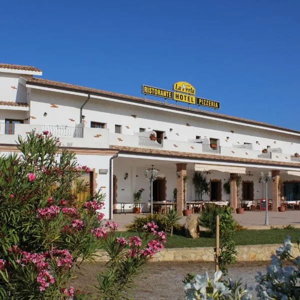 La Perla Hotel, ξενοδοχείο σε SantʼAnna Arresi