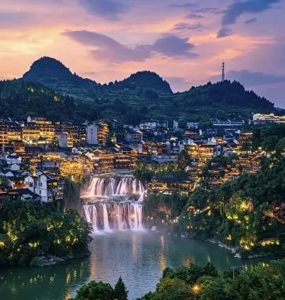 水云涧客栈芙蓉镇景区店, hotell i Wangcun