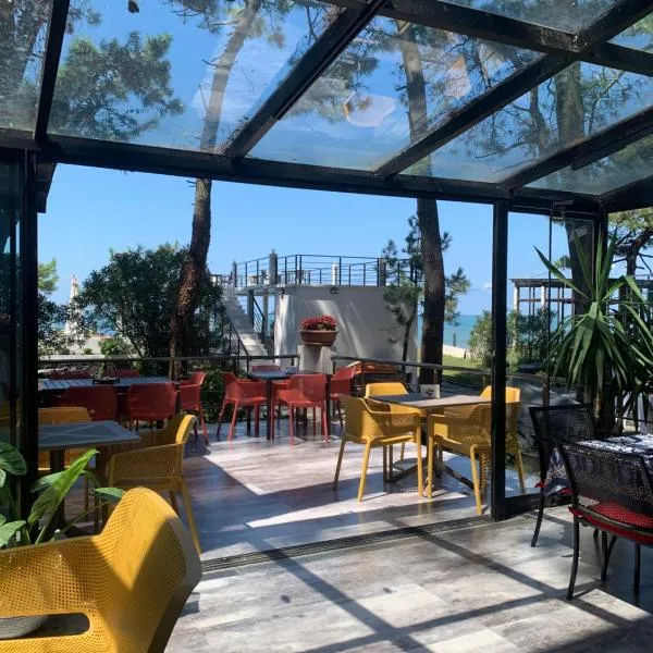 Mana-Mana, hotel u gradu 'Grigoleti'
