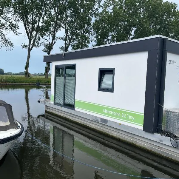 Houseboat Tiny Griffin, hotel a Nieuwpoort