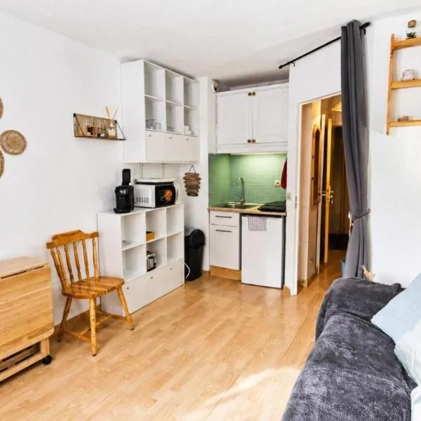 Cozy studio, Hotel in La Foux