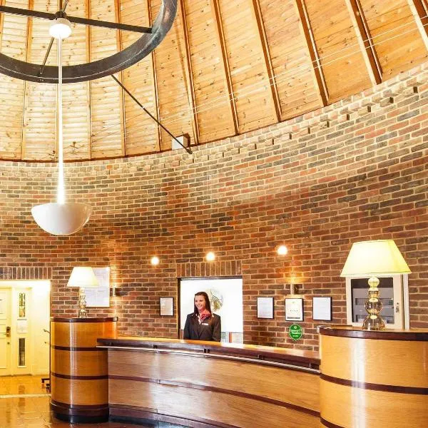 Mercure Tunbridge Wells Hotel، فندق في رويال تونبريدج ويلز
