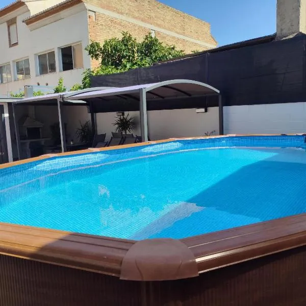 CASA FAMILIAR LA ZUBIA - Granada, hotel en La Zubia