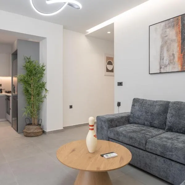 Kevin Apartment - 3 squares away from the beach โรงแรมในคอสทาวน์
