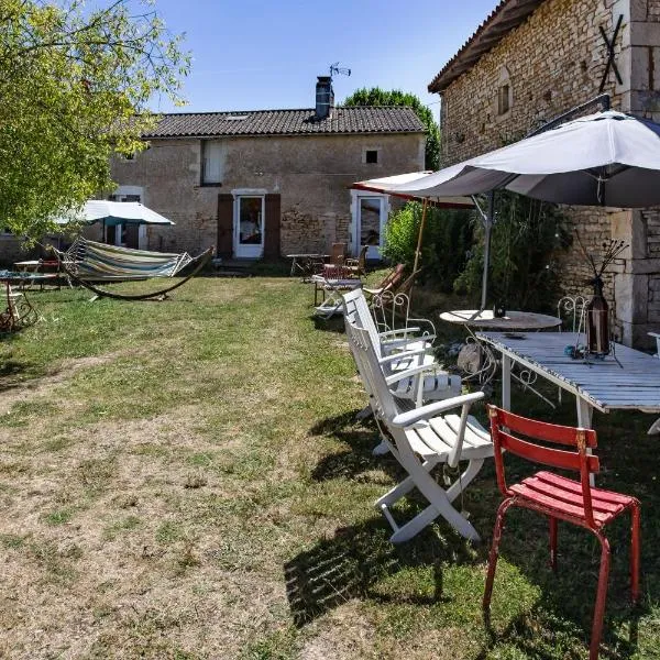 La Grange des zarts, hotel a Champagné-le-Sec