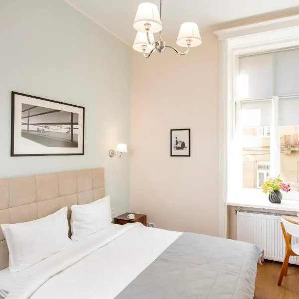 Art Deco Central Rooms, hotel in Lviv