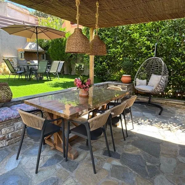 Pnoẽs Pelion Luxury Seaview Villa with priv Garden, hotel en Káto Lekhónia