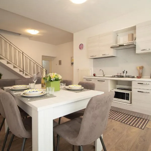 Sara Apartment Tenna, hotel em Tenna 