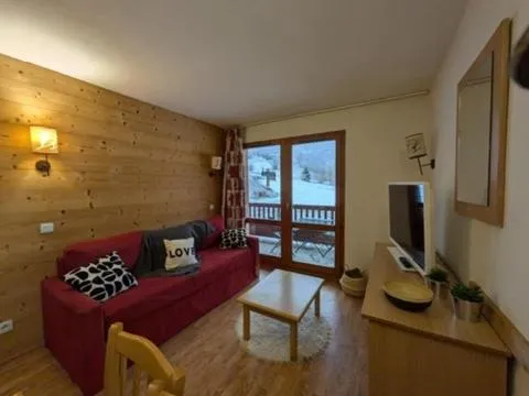 6 personnes - Sur les pistes - 2 salles de bains - Terrasse, hotel u gradu 'Valmeinier'
