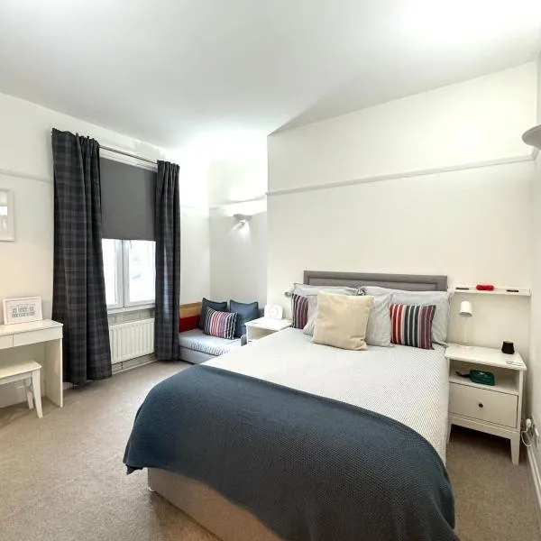 Garrick Suite Lichfield - New With Gated Parking, hotel em Lichfield