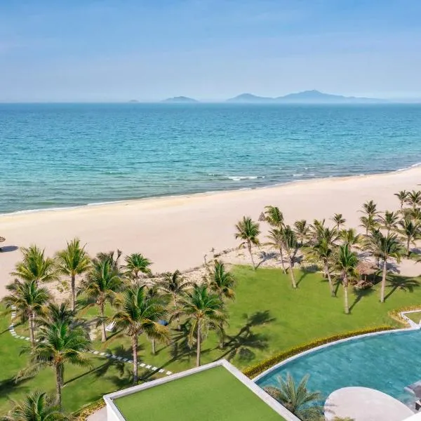 Royal Beachfront Resort Danang, hotel din Dien Ban