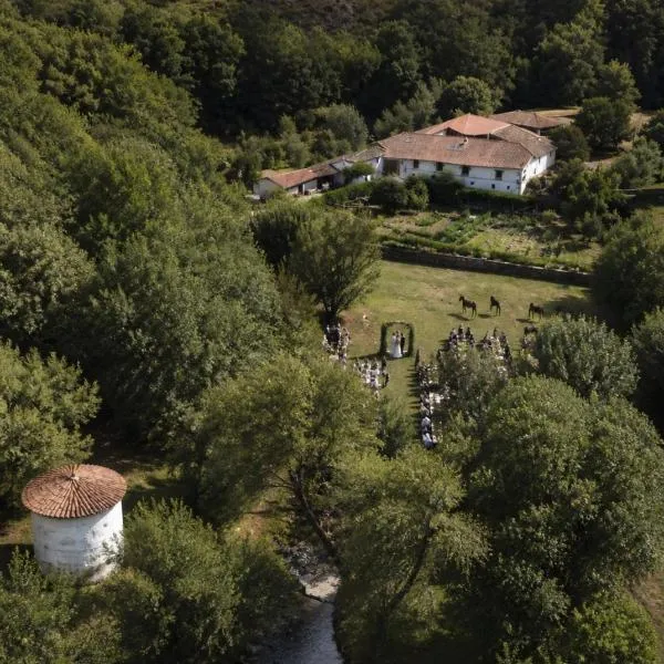 Casa Grande de Covas-Rural Boutique & Agroturismo en la Ribeira Sacra、Taboadaのホテル