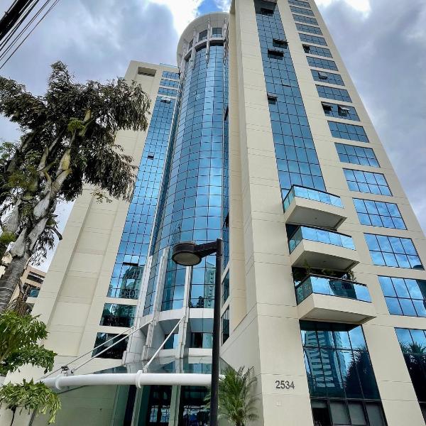 Flat espetacular no Mel. Ibirapuera, com vaga