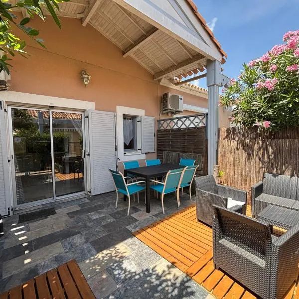 Janislove34 Maison 1 Chambre avec accès piscine dans résidence à Palavas les flots, hotel i Palavas-les-Flots